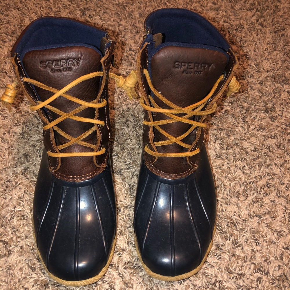 COPY - Women’s Sperry Duck boot- size 8.5